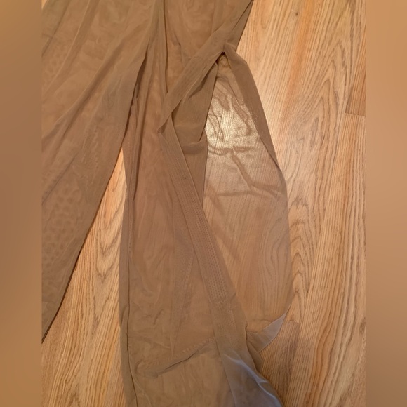 Kellé Dancewear 2 piece Crop Top & Pants - Picture 6 of 8